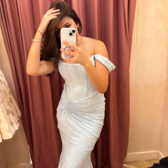 Meet your Posher, Liora - Picture 5 of 5